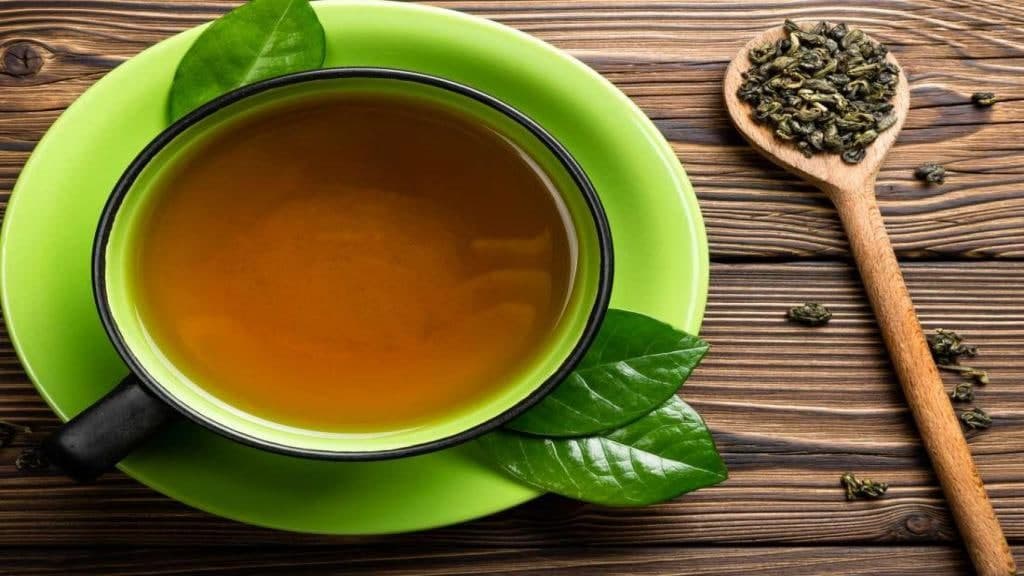 استفاده از چای سبز و دمنوش لاغری برای کاهش وزن و درمان کبد چرب