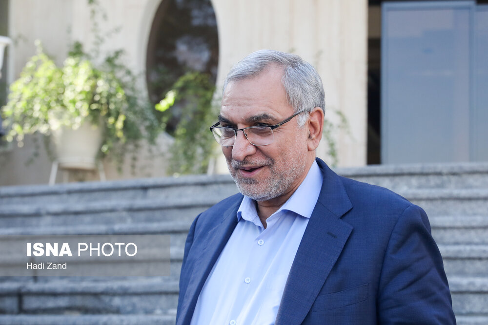 عین‌اللهی: ویروس جدید تنفسی در ایران شناسایی نشده/ توزیع شیر خشک بیش از نیاز است