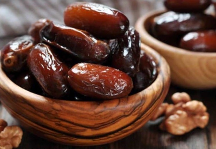 مقدار مصرف خرما در روز