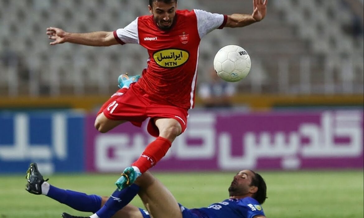 جدال قهرمانی پرسپولیس و سپاهان در قائمشهر و کرمان/ نبرد انتقامی استقلال و تراکتور در آزادی