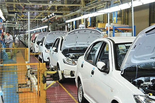 صنعت خودروسازی برای رفاه مصرف کنندگان باید از قیدهای دست و پا گیر رها شود